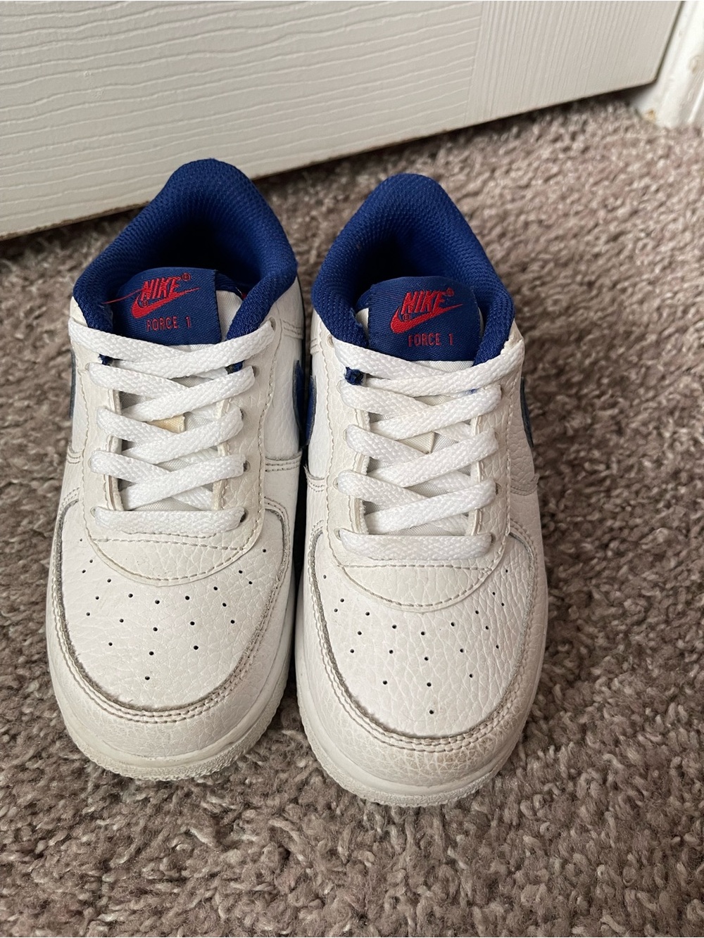 💥Mix &Match -5 for $25💥 Nike Kids White and Navy Low-Top Sneakers